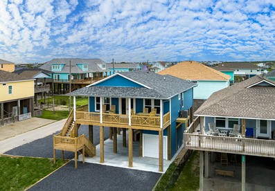 Incredible Pet Friendly Beach House in Crystal Beach, Texas - glamping.directory