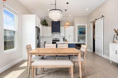 Incredible Pet Friendly Beach House in Crystal Beach, Texas - Crystal Beach, Texas - glamping.directory
