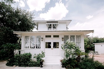 Historic Cottage Rental near Bentsen-Rio Grande Valley State Park in Mission, Texas - glamping.directory