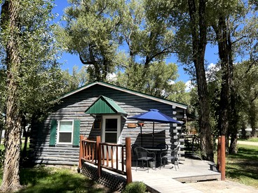 Delightful Secluded Cabin in Riverside, Wyoming - Riverside, Wyoming - glamping.directory