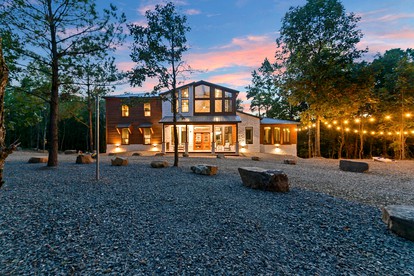 Escape to Elegance: Hochatown's Premier Luxury Cabin for Big Groups and Families - glamping.directory