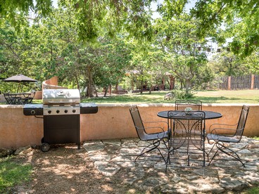 Unique Lake Travis Front Eco-Cabin Rental on Magical Yoga Retreat near Austin, Texas - Spicewood, Texas - glamping.directory