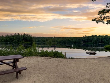 Luxury Treetop Mountain Cabin with Private Hot Tub, Infrared Sauna & Game Room Near Pleasant Mountain, Bridgton, Maine - Bridgton, Maine - glamping.directory