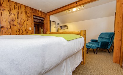 Oregon Homestead Cabin Rental for Amazing Camping Experience near Mt. Hood - Mt. Hood, Oregon - glamping.directory