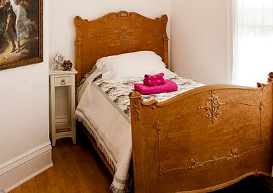 Lovely Bed and Breakfast Accommodation for Two People near Billings, Montana - Hungry Horse, Montana - glamping.directory