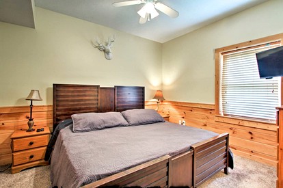 Dreamy Glamping Getaway in Pigeon Forge, at this Mountaintop Cabin Rental for 12 - Pigeon Forge, Tennessee - glamping.directory