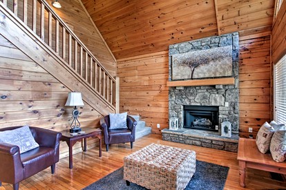Dreamy Glamping Getaway in Pigeon Forge, at this Mountaintop Cabin Rental for 12 - Pigeon Forge, Tennessee - glamping.directory