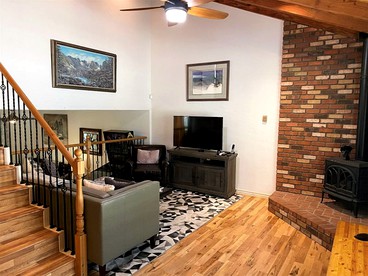 Beautiful Prescott Cabin Rental with a Hot Tub - Prescott, Arizona - glamping.directory