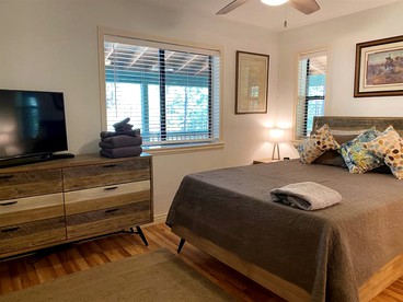 Beautiful Prescott Cabin Rental with a Hot Tub - Prescott, Arizona - glamping.directory