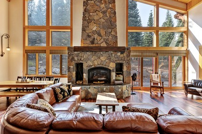 Luxury Cabin with a Private Hot Tub in Tahoe Donner, California - Truckee, California - glamping.directory