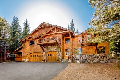 Luxury Cabin with a Private Hot Tub in Tahoe Donner, California - glamping.directory
