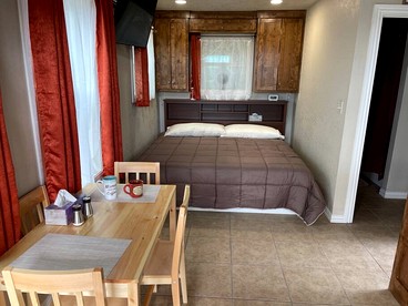Cozy Cabin for Glamping Stay on Lake Godstone, Texas - Graford, Texas - glamping.directory