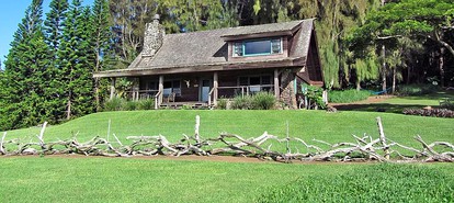 Tropical Nature Lodge with Incredible Views near Kohala Forest Reserve in Hawaii - glamping.directory