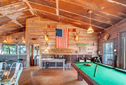 Luxury Airstream Campsite Nestled Beneath Oak Trees Outside of Austin, Texas - Round Mountain, Texas - glamping.directory