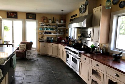 Lush Pastoral Vacation Rental Haven Near Saco River, Maine - Saco, Maine - glamping.directory