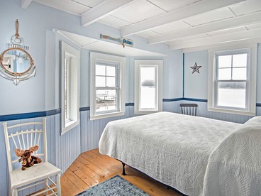 Incredible Cottage Vacation Rental in Mid Coast Maine with Private Beach near Brunswick, Maine - Phippsburg, Maine - glamping.directory