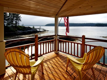 Incredible Cottage Vacation Rental in Mid Coast Maine with Private Beach near Brunswick, Maine - Phippsburg, Maine - glamping.directory