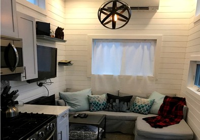 Romantic Tiny House for a Couples Getaway near Albany, New York - South Cairo, New York - glamping.directory
