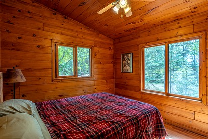 Getaways to Big Lake Minnesota in this Charming Log Cabin for 6 - Ely, Minnesota - glamping.directory