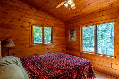 Getaways to Big Lake Minnesota in this Charming Log Cabin for 6 - Ely, Minnesota - glamping.directory