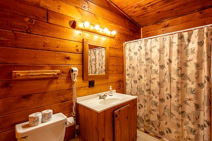 Getaways to Big Lake Minnesota in this Charming Log Cabin for 6 - Ely, Minnesota - glamping.directory