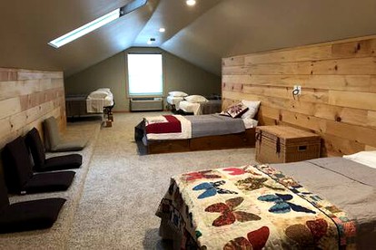 Serene Spacious Cabin with Hot Tub for an Unforgettable Group Trip in North San Juan, California - North San Juan, California - glamping.directory