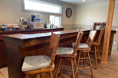 Serene Spacious Cabin with Hot Tub for an Unforgettable Group Trip in North San Juan, California - North San Juan, California - glamping.directory