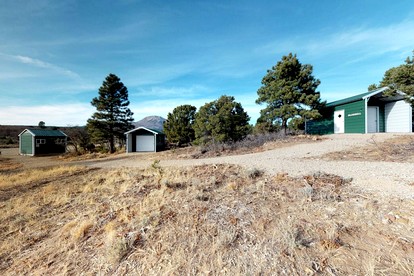 Incredible Secluded Cabin with Barbecue in Monticello, Utah - Monticello, Utah - glamping.directory