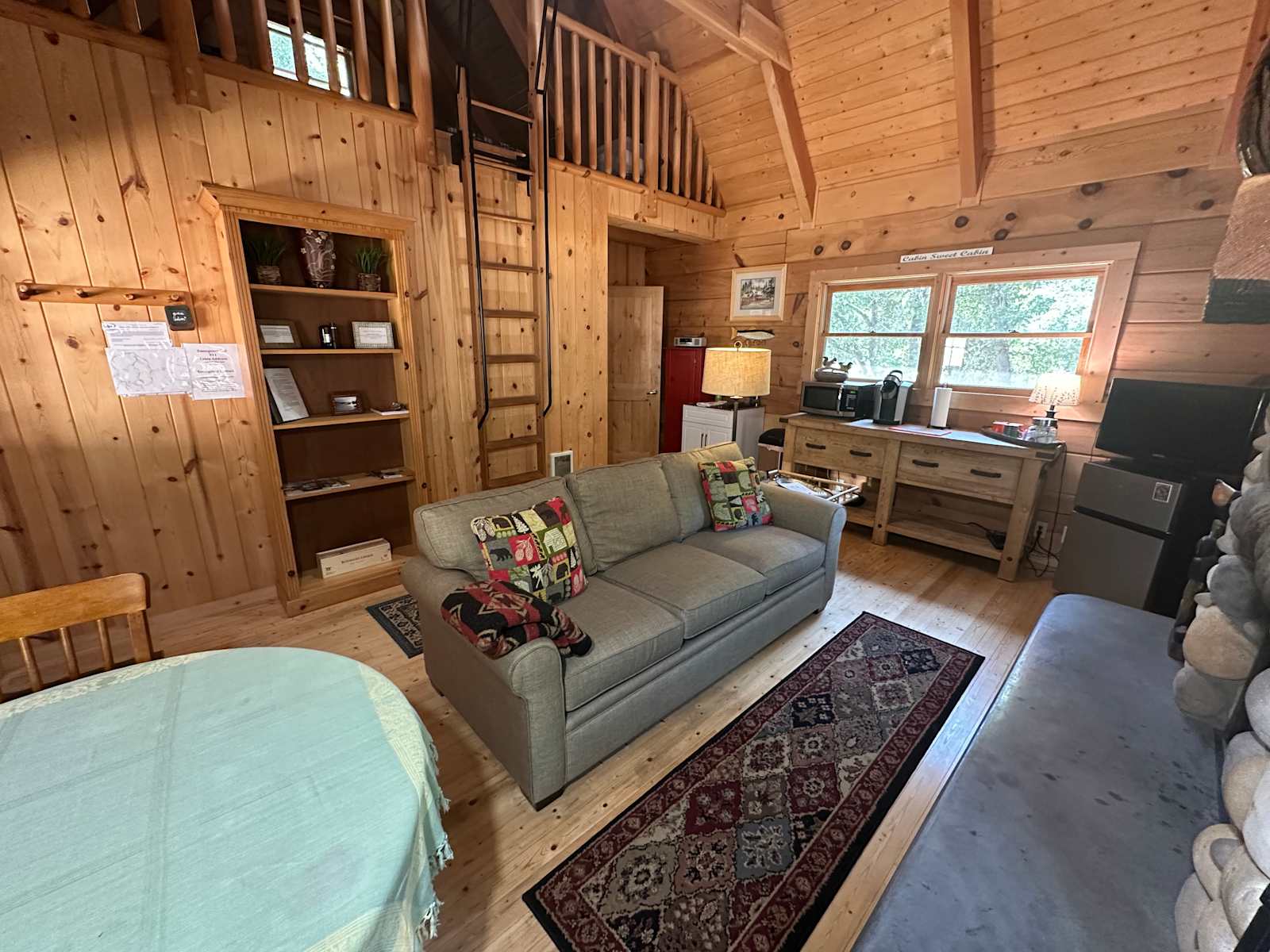 Apple Valley Cabin - Phoenix Lake, California - glamping.directory