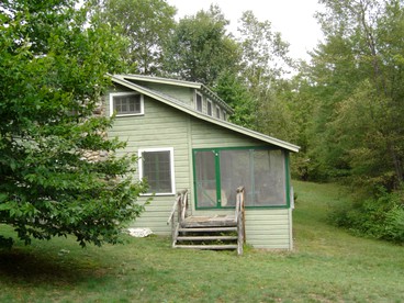 Lake Vacation Rental for Eight-People in the Adirondacks, New York - Severance, New York - glamping.directory