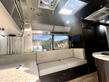 Amazing Retro Airstream on a Beautiful Resort with Fantastic Amenities near Zion National Park in Orderville, Utah - Orderville, Utah - glamping.directory
