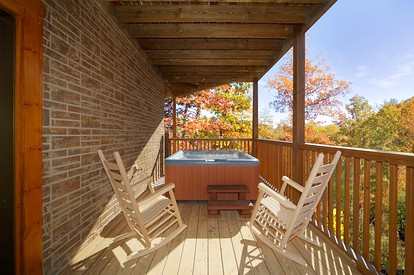 Luxurious Cabin Rental for a Family Getaway in the Smoky Mountains, TN - Gatlinburg, Tennessee - glamping.directory