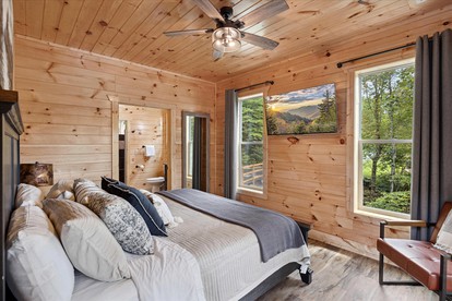 Impressive Cabin Retreat with Game Room and Beautiful Exterior Living Space in Sevierville, Tennessee - Sevierville, Tennessee - glamping.directory