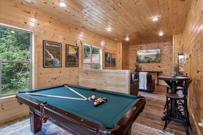 Impressive Cabin Retreat with Game Room and Beautiful Exterior Living Space in Sevierville, Tennessee - Sevierville, Tennessee - glamping.directory