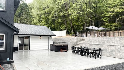 Delightful Cabin with Private Pool, Jacuzzi and Fire Pit in NY - Lake George, New York - glamping.directory