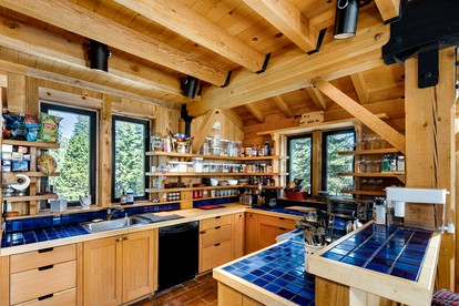 Secluded and Rustic Mountain Cabin near Bear Lake in Bear Valley, California - Bear Valley , California - glamping.directory