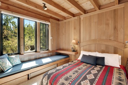 Secluded and Rustic Mountain Cabin near Bear Lake in Bear Valley, California - Bear Valley , California - glamping.directory
