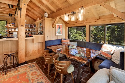 Secluded and Rustic Mountain Cabin near Bear Lake in Bear Valley, California - Bear Valley , California - glamping.directory