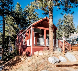Quaint Tiny House in Woodland Park, Colorado near Garden of the Gods - glamping.directory