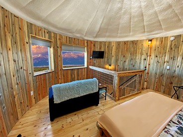 Unique Pet-Friendly Towers Retreat Fully Equipped in Colorado - Mosca, Colorado - glamping.directory