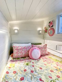 Glamping Tiny House Situated in the Tennesse Woods for a Tranquil Escape near Chattanooga - Signal Mountain, Tennessee - glamping.directory