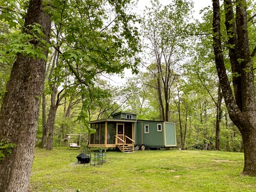 Glamping Tiny House Situated in the Tennesse Woods for a Tranquil Escape near Chattanooga - glamping.directory