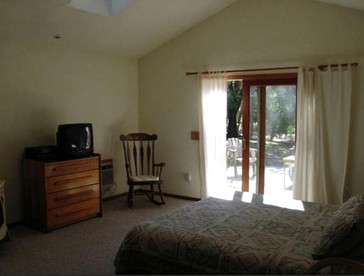 Stunning Secluded Retreat near Wineries in Middletown, California - Middletown, California - glamping.directory