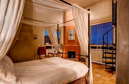 Luxury Staycation with Mountain Views near Albuquerque, New Mexico - Los Cerrillos, New Mexico - glamping.directory