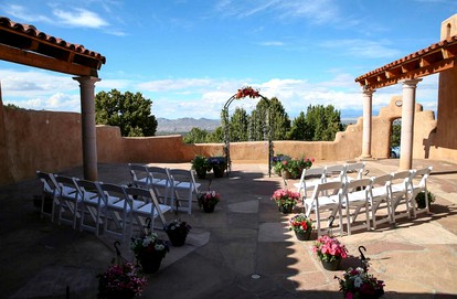 Luxury Staycation with Mountain Views near Albuquerque, New Mexico - Los Cerrillos, New Mexico - glamping.directory