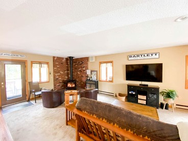 Fantastic Cabin with Swimming Pool in Bartlett, New Hampshire - Bartlett, New Hampshire - glamping.directory