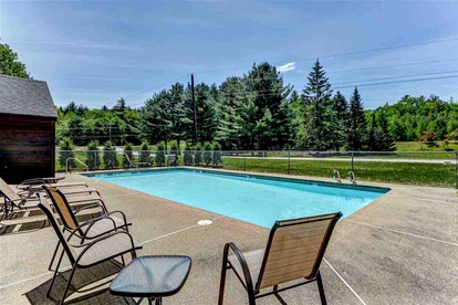 Fantastic Cabin with Swimming Pool in Bartlett, New Hampshire - glamping.directory