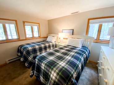 Fantastic Cabin with Swimming Pool in Bartlett, New Hampshire - Bartlett, New Hampshire - glamping.directory