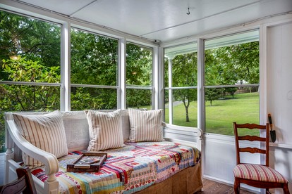 Incredible Secluded Cottage in Cloudland, Georgia - Cloudland, Georgia - glamping.directory