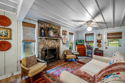 Incredible Secluded Cottage in Cloudland, Georgia - Cloudland, Georgia - glamping.directory